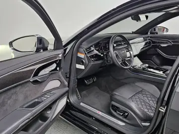2021 Audi S8 с пробегом 86 654 км