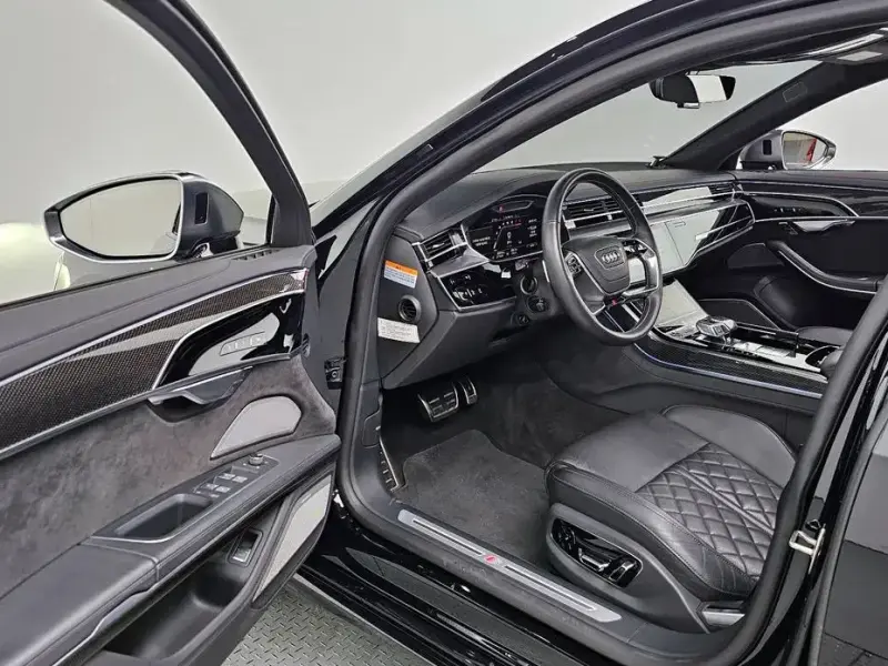 2021 Audi S8 с пробегом 86 654 км