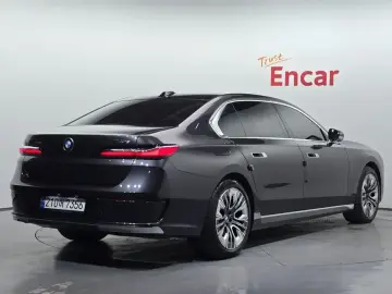 2023 BMW 7 серии с пробегом 76 495 км