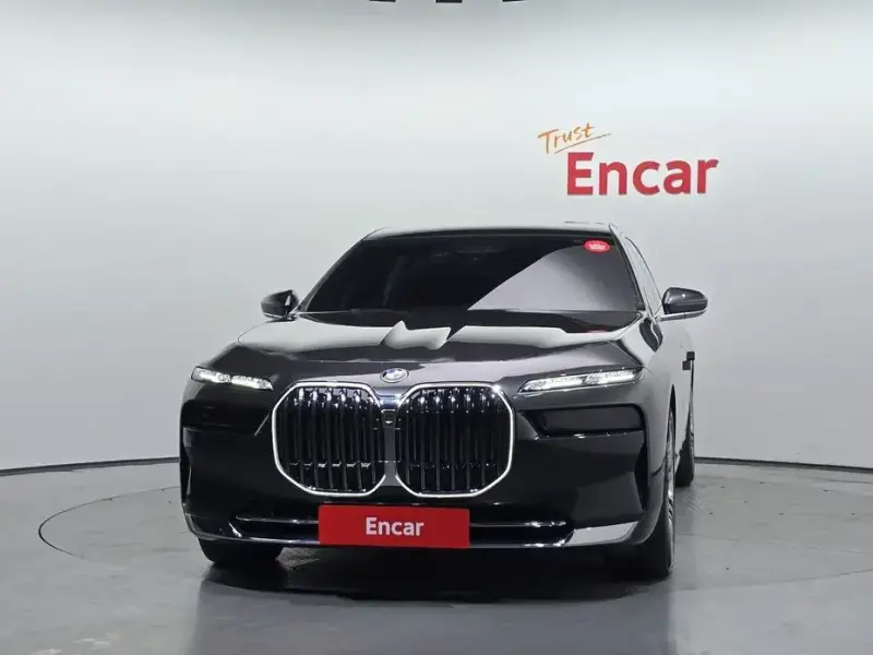 2023 BMW 7 серии с пробегом 76 495 км