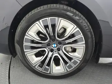 2023 BMW 7 серии с пробегом 76 495 км