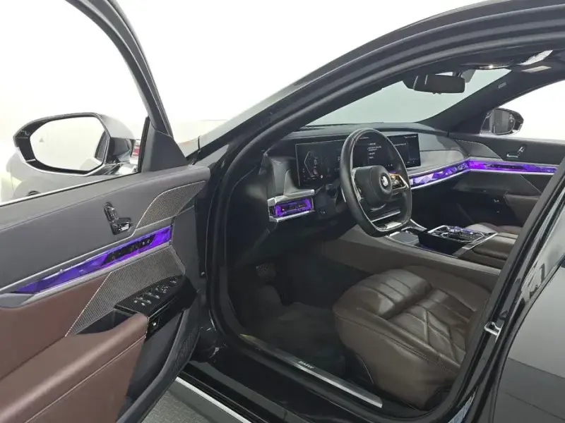 2023 BMW 7 серии с пробегом 76 495 км