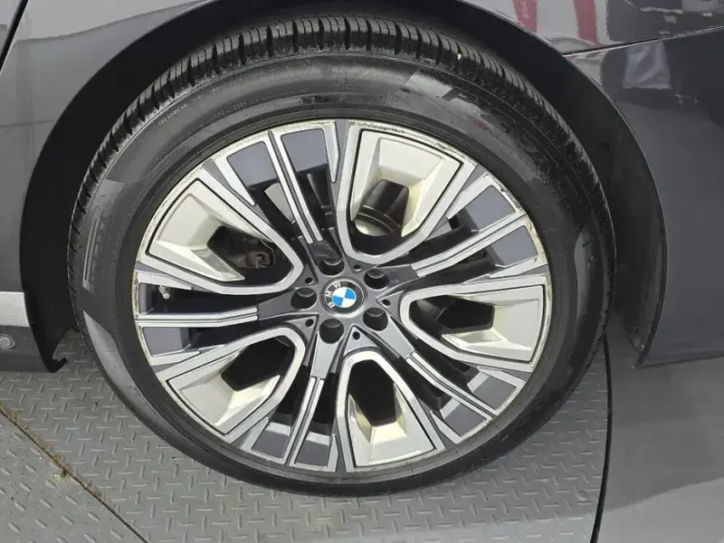 2023 BMW 7 серии с пробегом 76 495 км