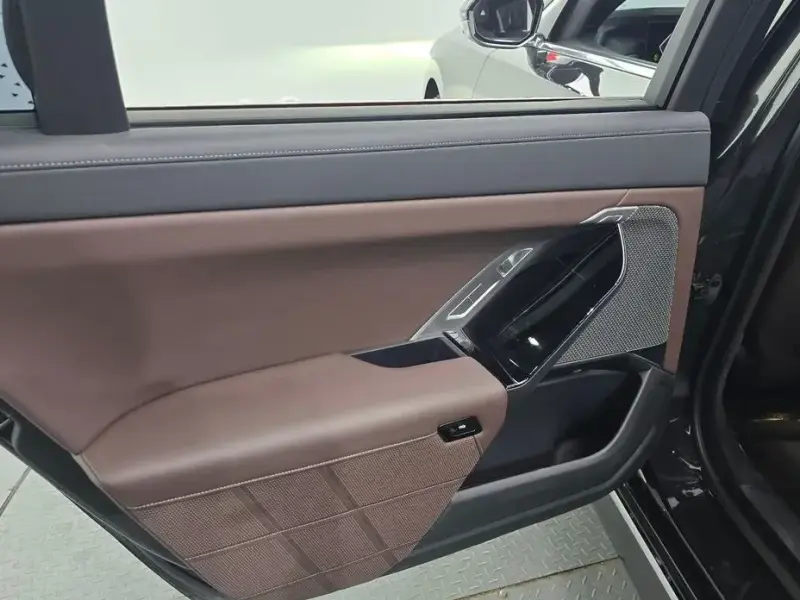 2023 BMW 7 серии с пробегом 76 495 км