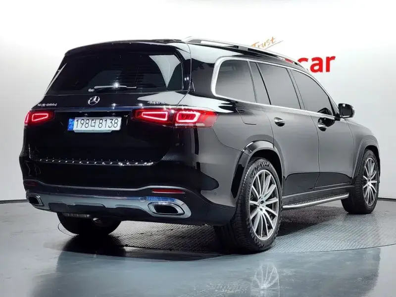 2023 Mercedes-Benz GLS с пробегом 14 282 км