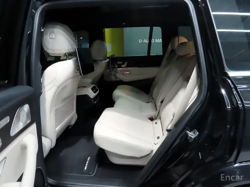 2023 Mercedes-Benz GLS с пробегом 31 365 км