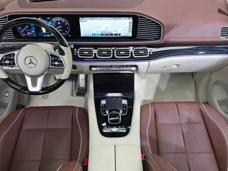 2023 Mercedes-Benz GLS с пробегом 9 023 км