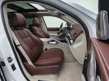 2023 Mercedes-Benz GLS с пробегом 9 023 км