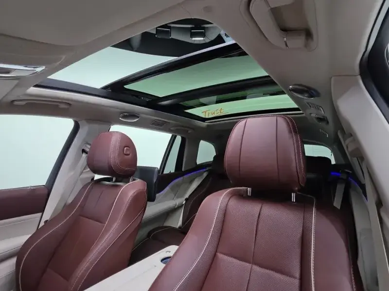 2023 Mercedes-Benz GLS с пробегом 9 023 км