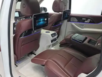 2023 Mercedes-Benz GLS с пробегом 9 023 км