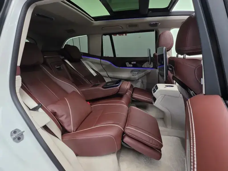 2023 Mercedes-Benz GLS с пробегом 9 023 км