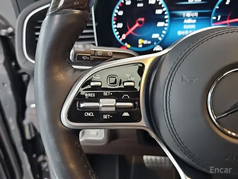 2023 Mercedes-Benz GLS с пробегом 68 707 км