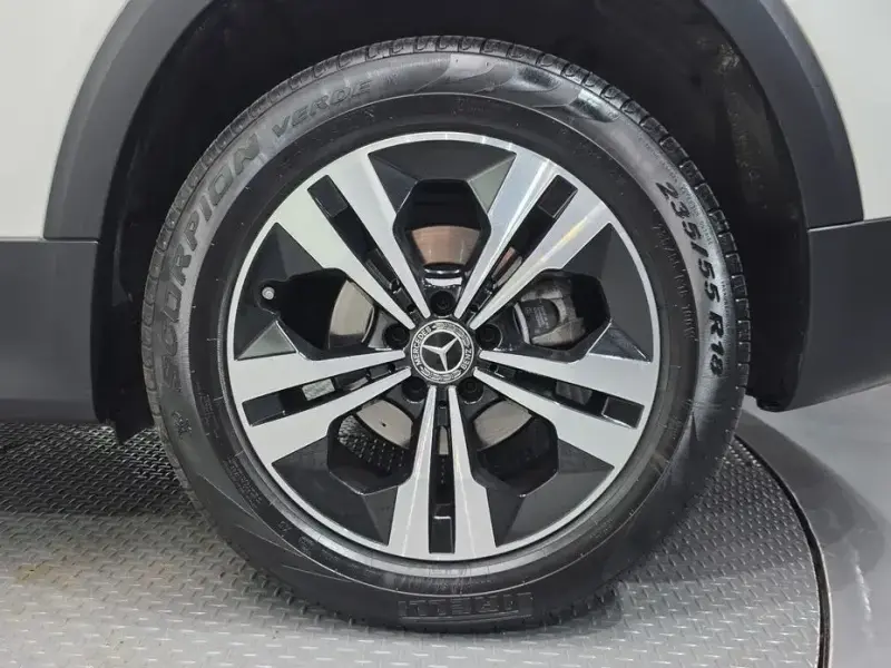 2023 Mercedes-Benz GLB с пробегом 24 910 км