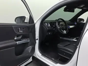 2023 Mercedes-Benz GLB с пробегом 24 910 км