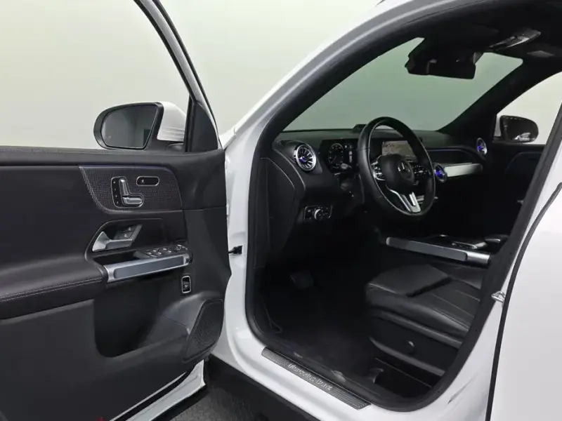 2023 Mercedes-Benz GLB с пробегом 24 910 км