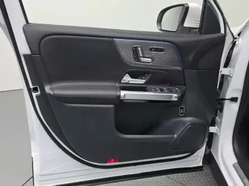 2023 Mercedes-Benz GLB с пробегом 24 910 км