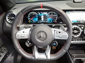 2022 Mercedes-Benz GLB с пробегом 12 377 км