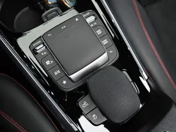 2022 Mercedes-Benz GLB с пробегом 12 377 км