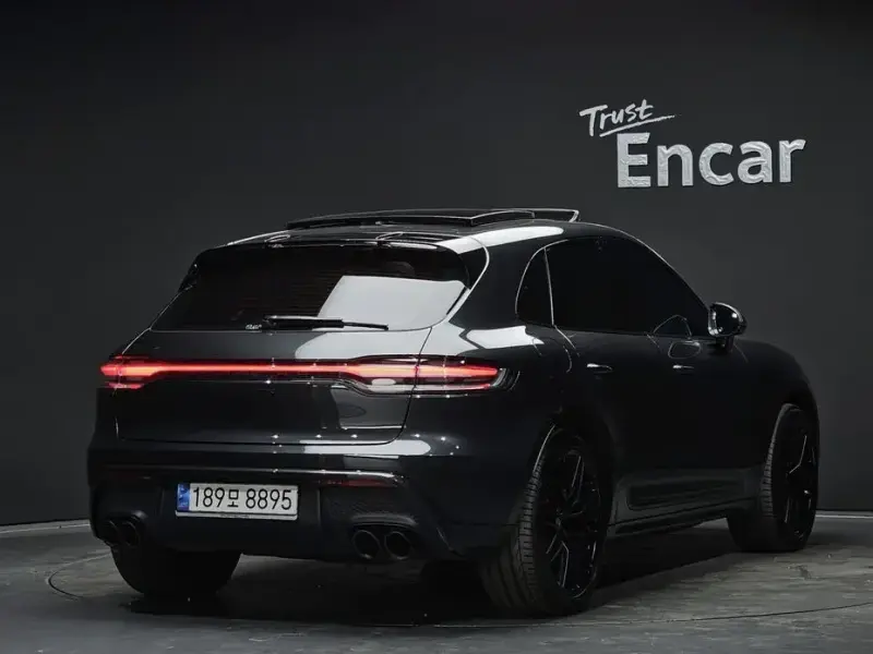 2023 Porsche Macan с пробегом 50 193 км