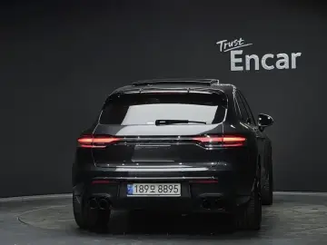 2023 Porsche Macan с пробегом 50 193 км