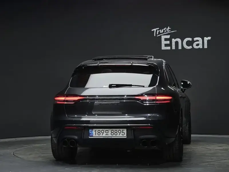 2023 Porsche Macan с пробегом 50 193 км