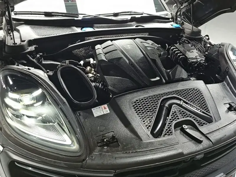 2023 Porsche Macan с пробегом 50 193 км
