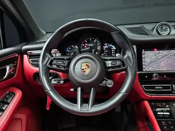 2023 Porsche Macan с пробегом 50 193 км