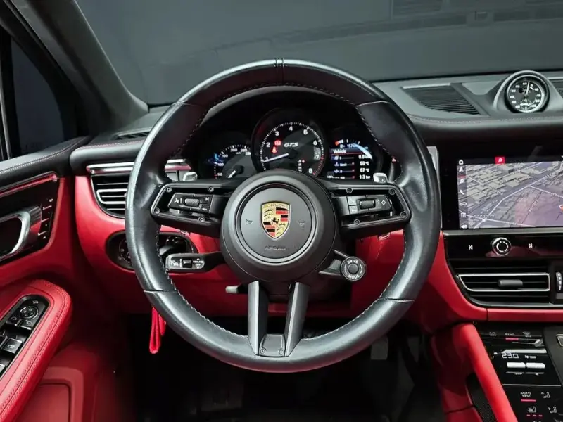 2023 Porsche Macan с пробегом 50 193 км