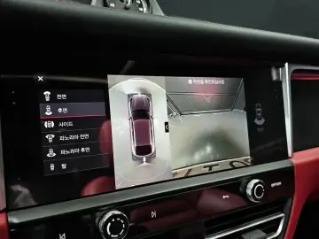 2023 Porsche Macan с пробегом 50 193 км