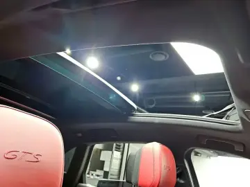 2023 Porsche Macan с пробегом 50 193 км