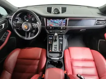 2022 Porsche Macan с пробегом 38 295 км