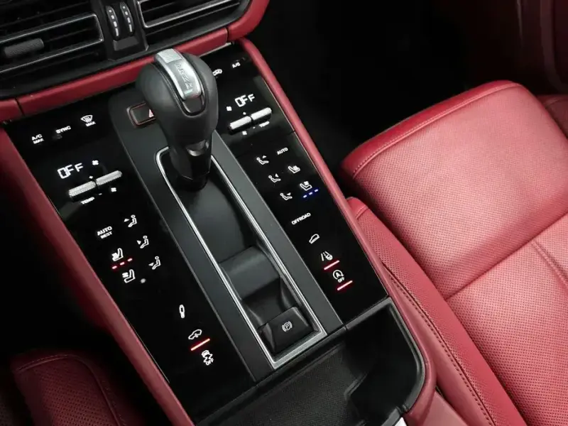 2022 Porsche Macan с пробегом 20 824 км