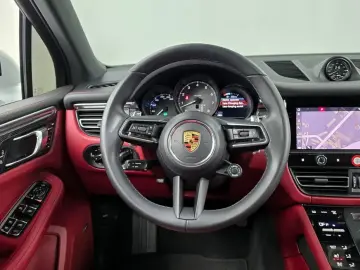 2022 Porsche Macan с пробегом 20 824 км