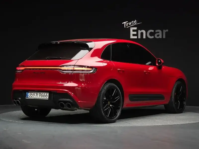 2022 Porsche Macan с пробегом 27 256 км
