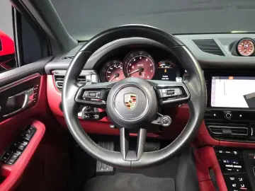 2022 Porsche Macan с пробегом 27 256 км