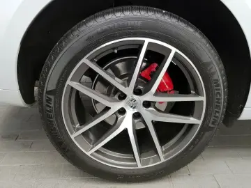 2022 Porsche Macan с пробегом 33 265 км