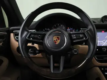 2022 Porsche Macan с пробегом 33 265 км