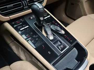 2022 Porsche Macan с пробегом 45 799 км