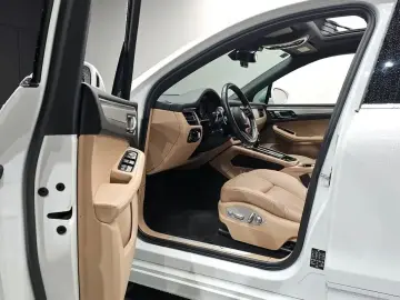 2022 Porsche Macan с пробегом 45 799 км