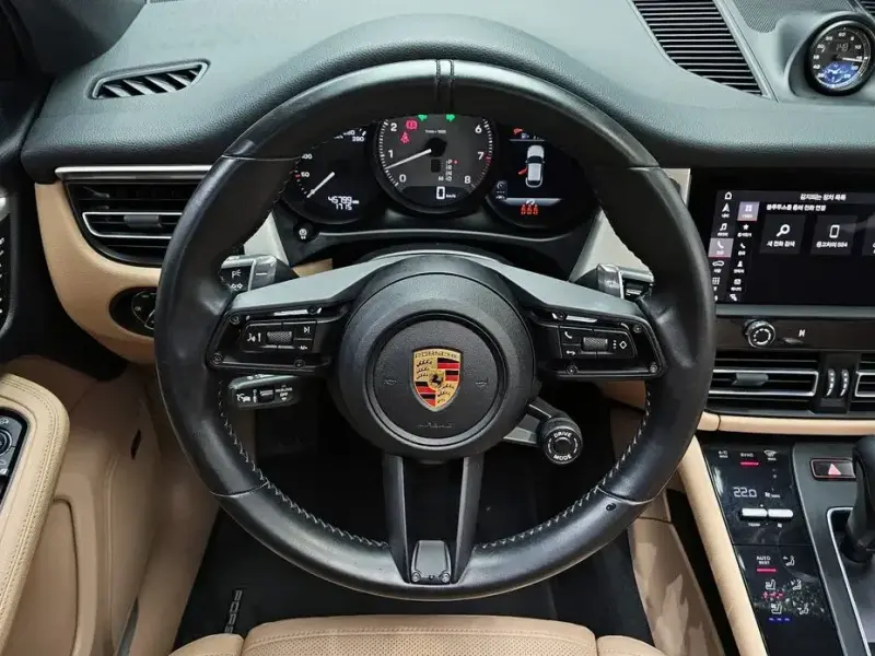 2022 Porsche Macan с пробегом 45 799 км