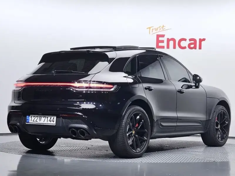 2022 Porsche Macan с пробегом 19 901 км