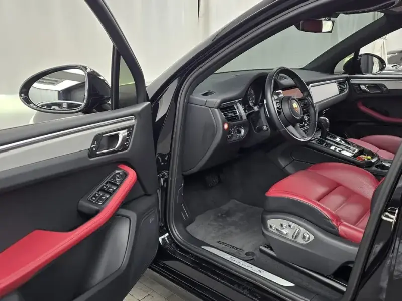 2022 Porsche Macan с пробегом 27 018 км
