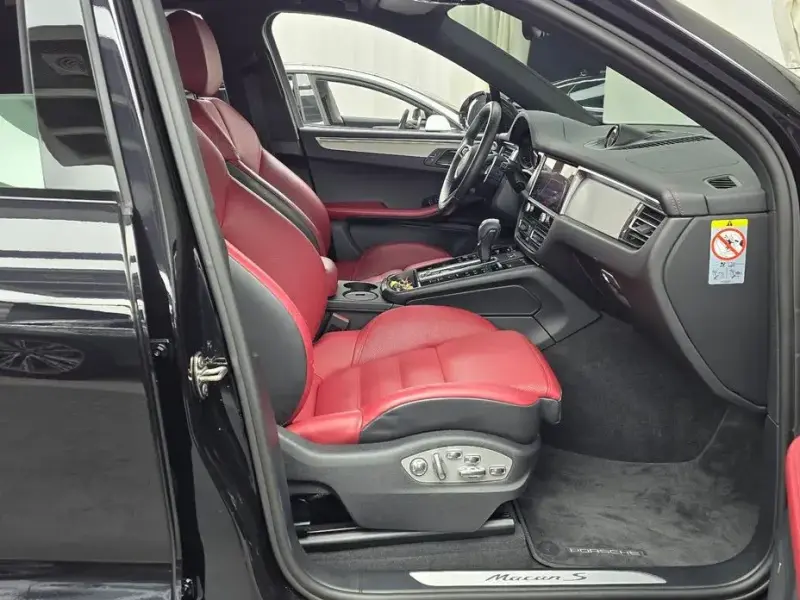 2022 Porsche Macan с пробегом 27 018 км