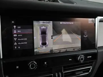 2022 Porsche Macan с пробегом 27 018 км
