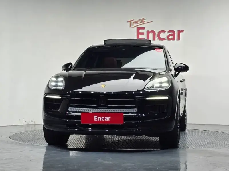 2022 Porsche Macan с пробегом 39 947 км