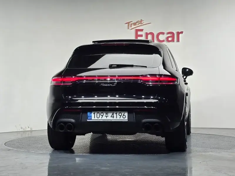 2022 Porsche Macan с пробегом 39 947 км