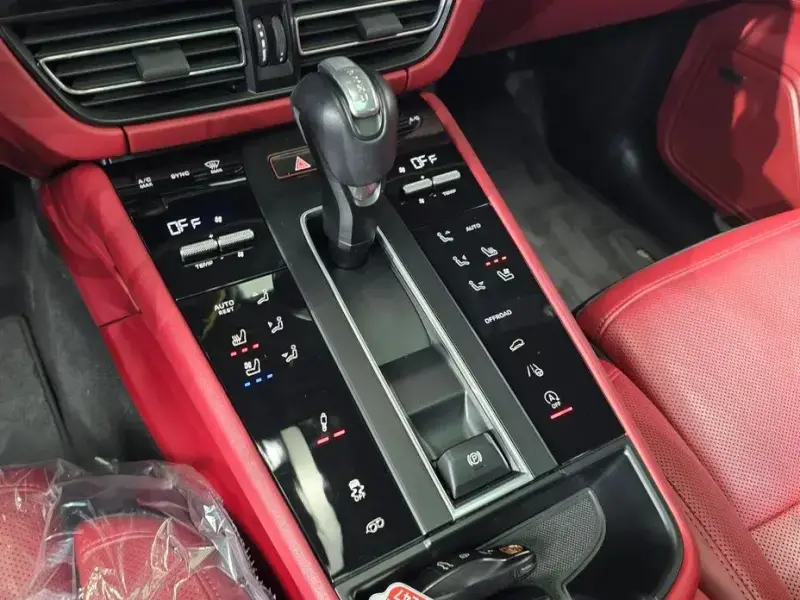 2022 Porsche Macan с пробегом 39 947 км