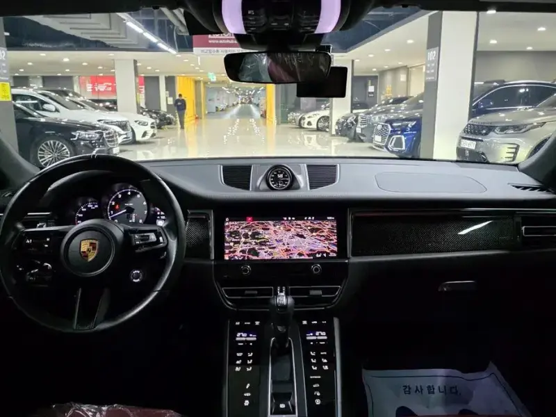 2022 Porsche Macan с пробегом 23 875 км