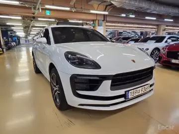 2022 Porsche Macan с пробегом 27 000 км