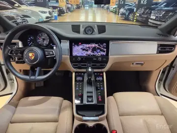2022 Porsche Macan с пробегом 27 000 км